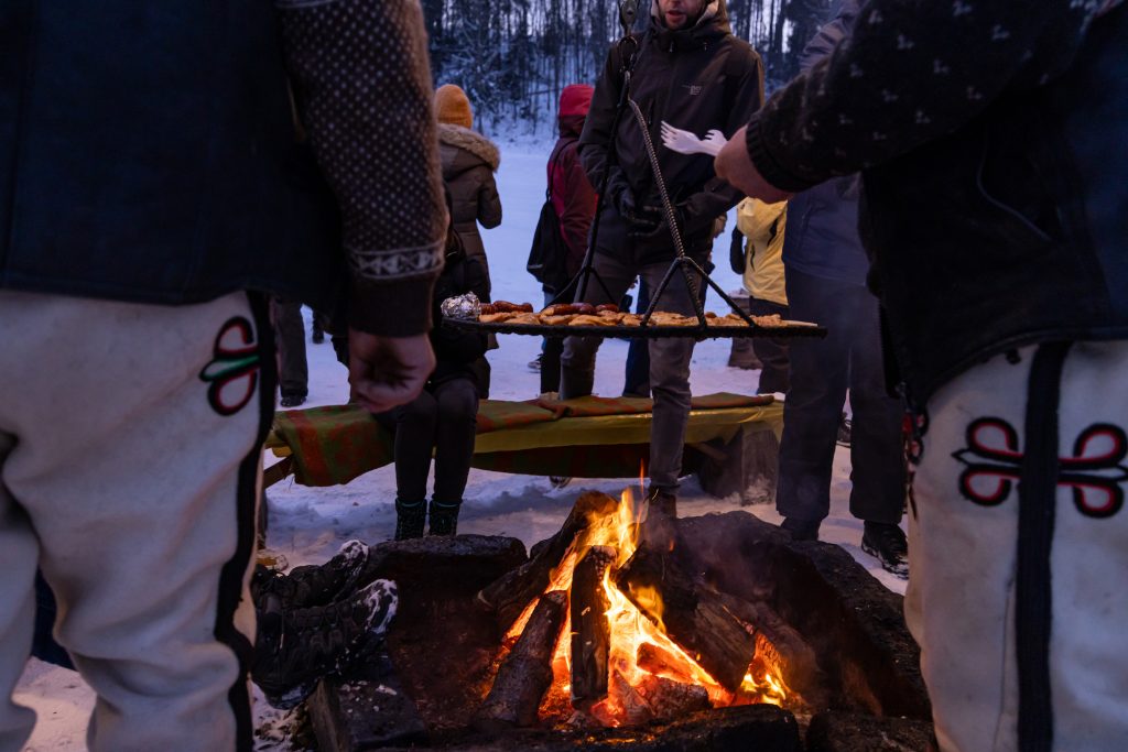 Ognisko w trakcie biesiady góralskiej